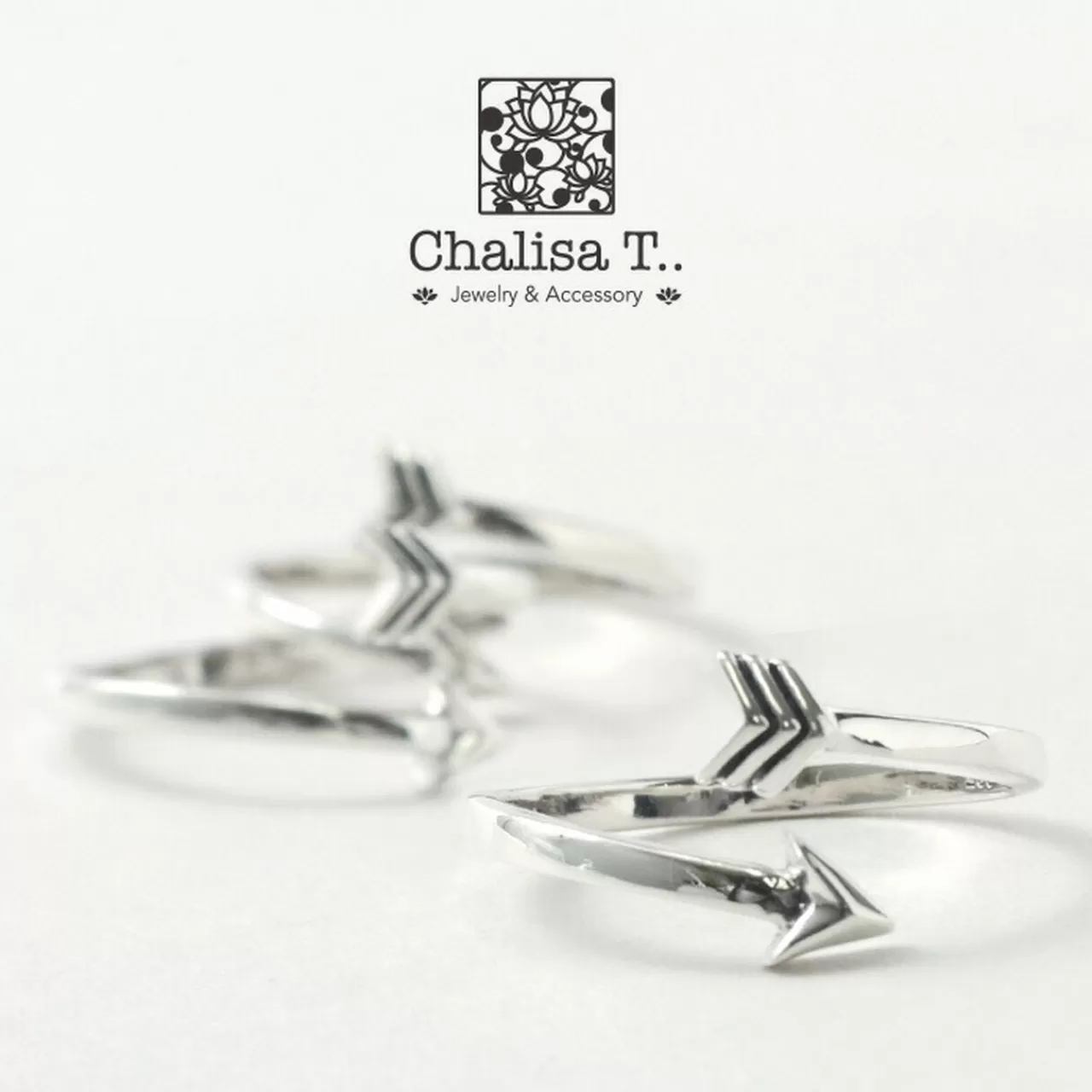 CHALISA T.. Ring>Extra Fine Ring-Arrow Silver