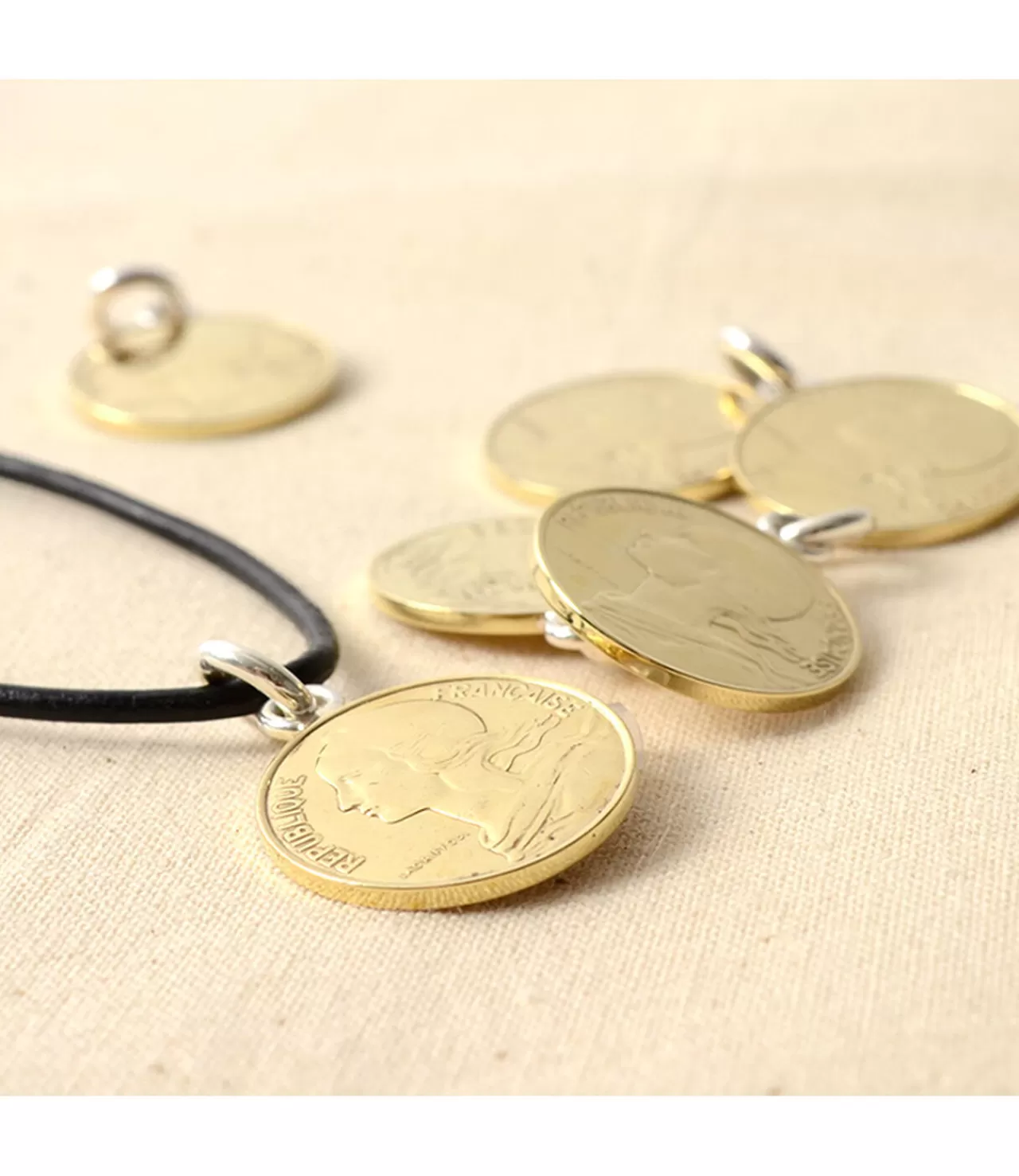 PHADUA Necklaces>Old Coin Pendant Top France10 Gold