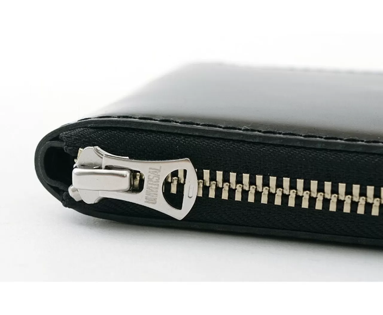 BARNS Wallets>Special Ordered Color Cordovan Round Zipper Wallet