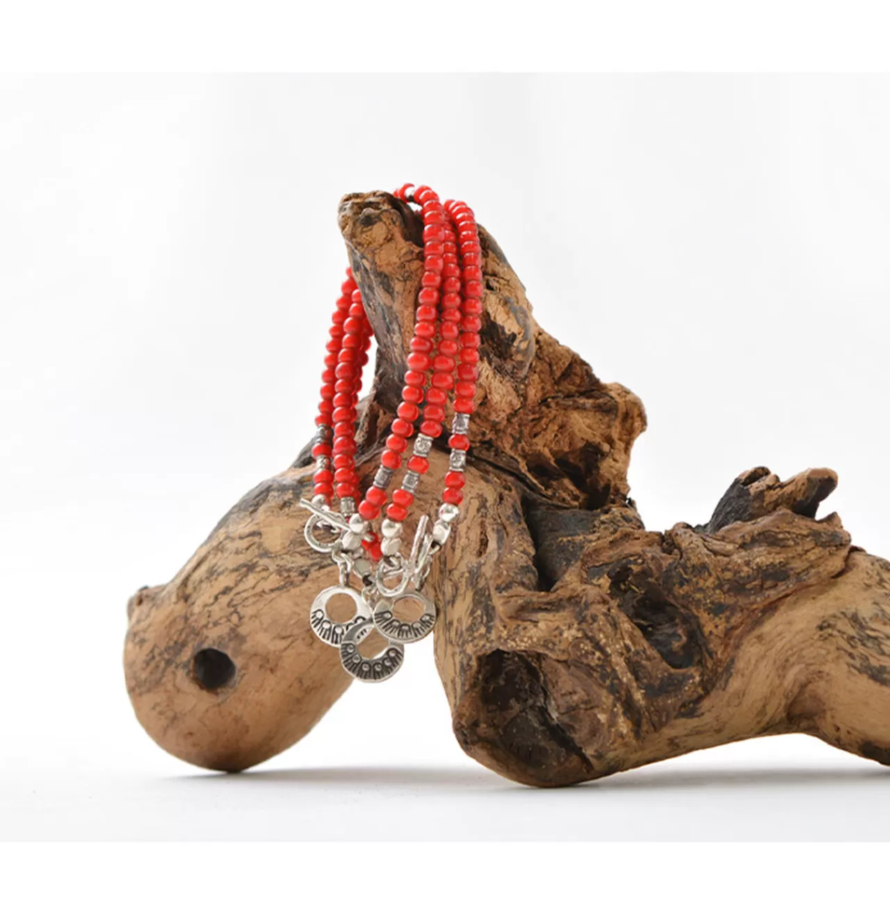 PHADUA Bracelets>White Heart Bead Bracelet Red